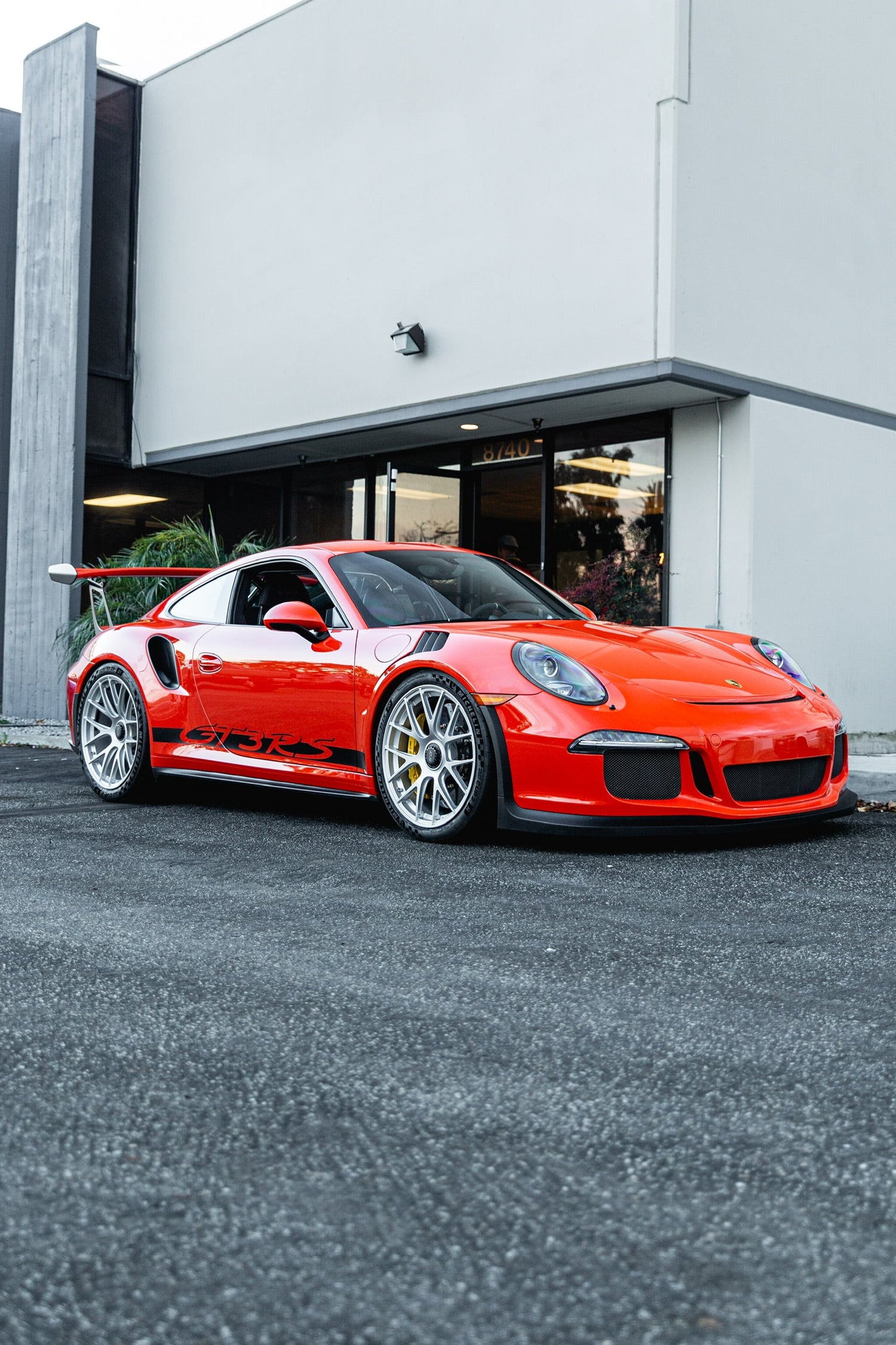 PORSCHE